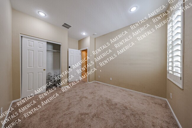 Building Photo - 14977 W Charter Oak Rd