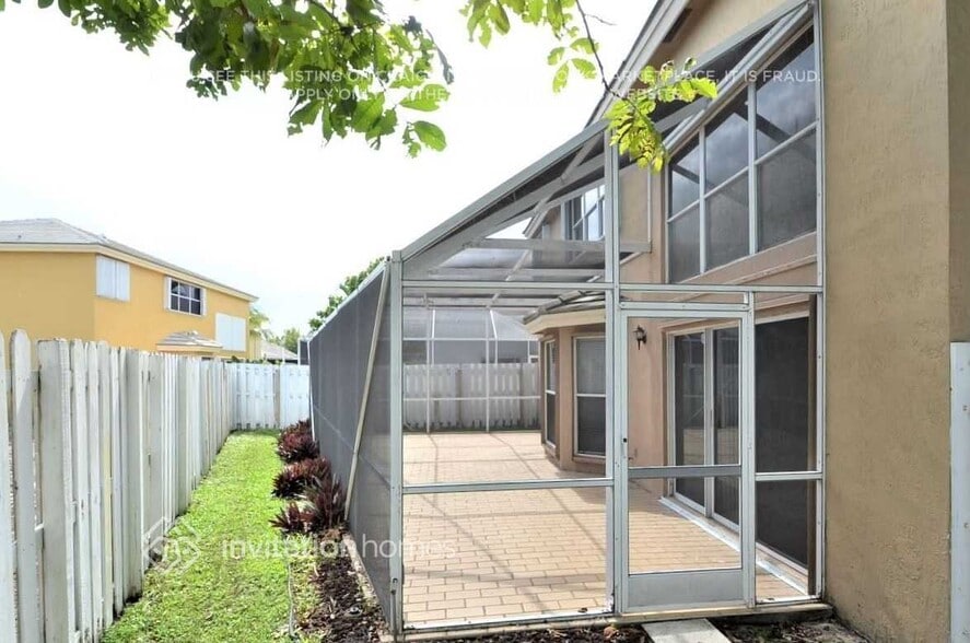 Building Photo - 5426 NW 56th Dr