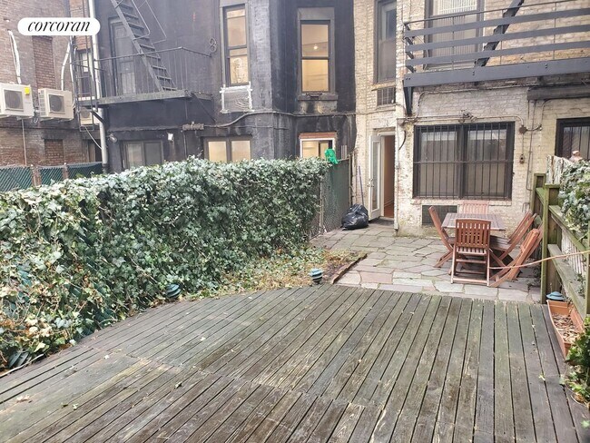 Building Photo - 311 E 78th St