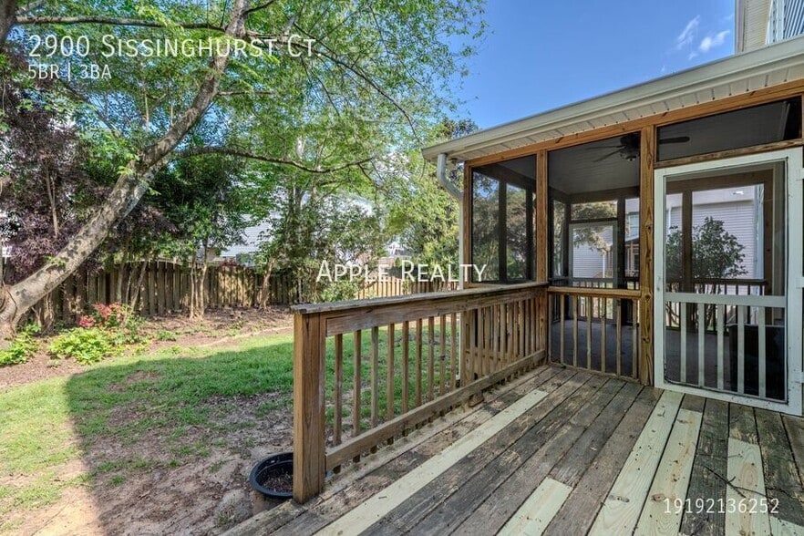 Building Photo - 2900 Sissinghurst Ct