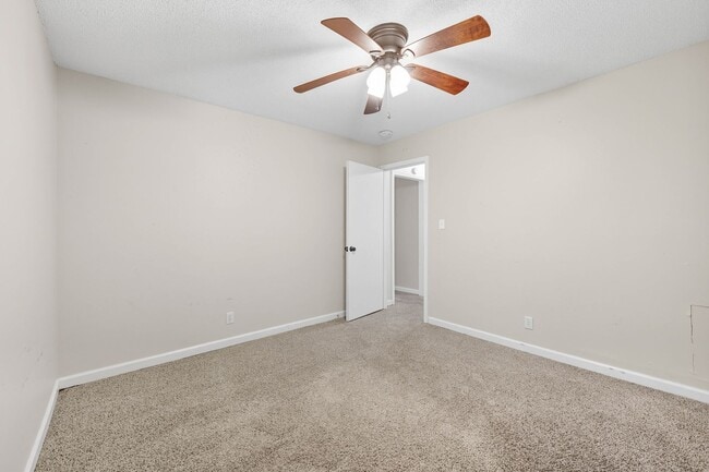 Building Photo - 1040 Britton Springs Rd