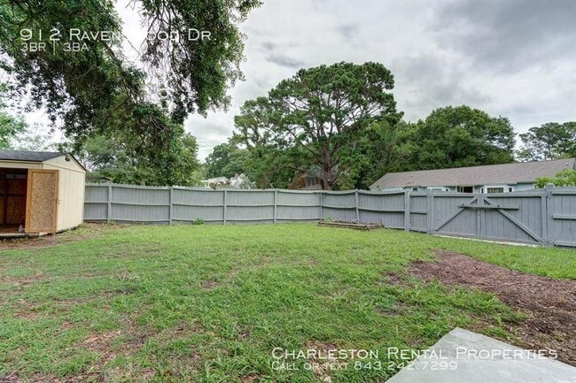 Building Photo - 912 Ravenswood Dr