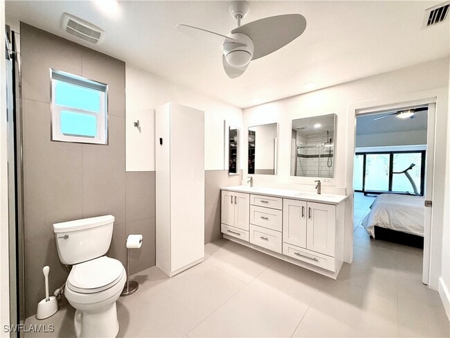 Building Photo - 3631 1st Ave NW