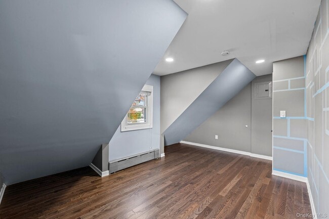 Building Photo - 205 E John St