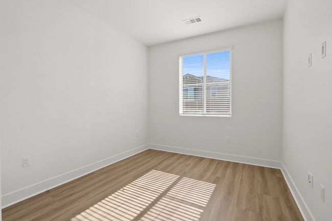 Building Photo - 4325 Blazing Star Wy