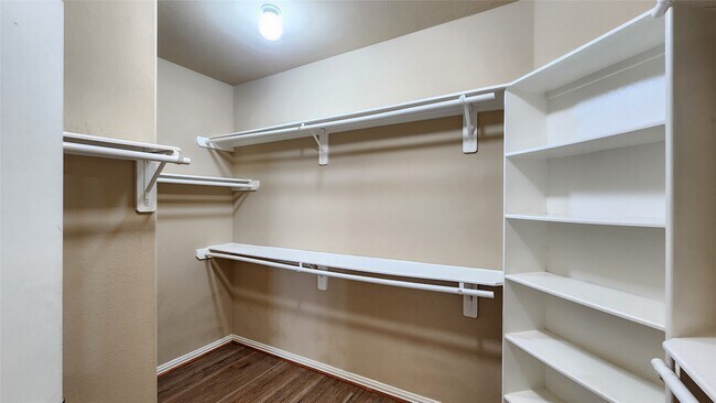 Building Photo - 26939 Glacier Creek Dr