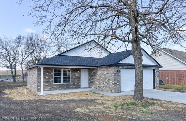 Primary Photo - 115 Lanita Dr