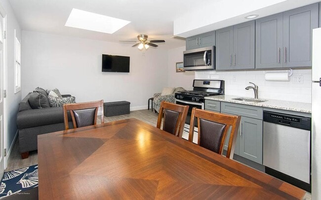 Kitchen - 3215 NJ-35