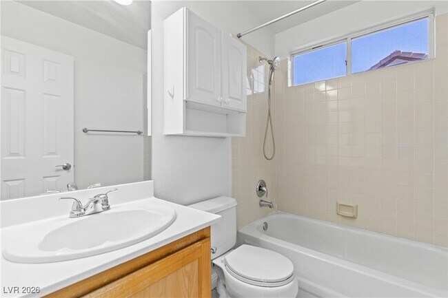 Building Photo - 9475 S Soloshine St