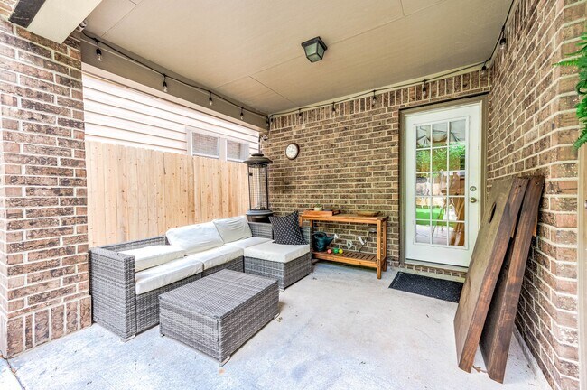 Building Photo - 4318 Childress St