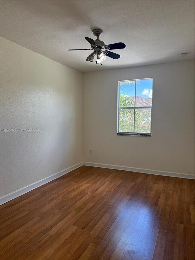 Building Photo - 15030 SW 9th Terrace