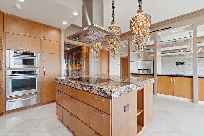 Building Photo - 2001 Holcombe Blvd