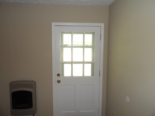 Building Photo - 248 Meadowview Dr