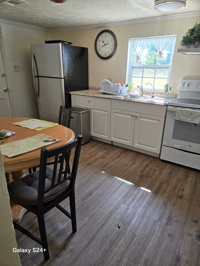 Building Photo - 11423 SW Williston Rd