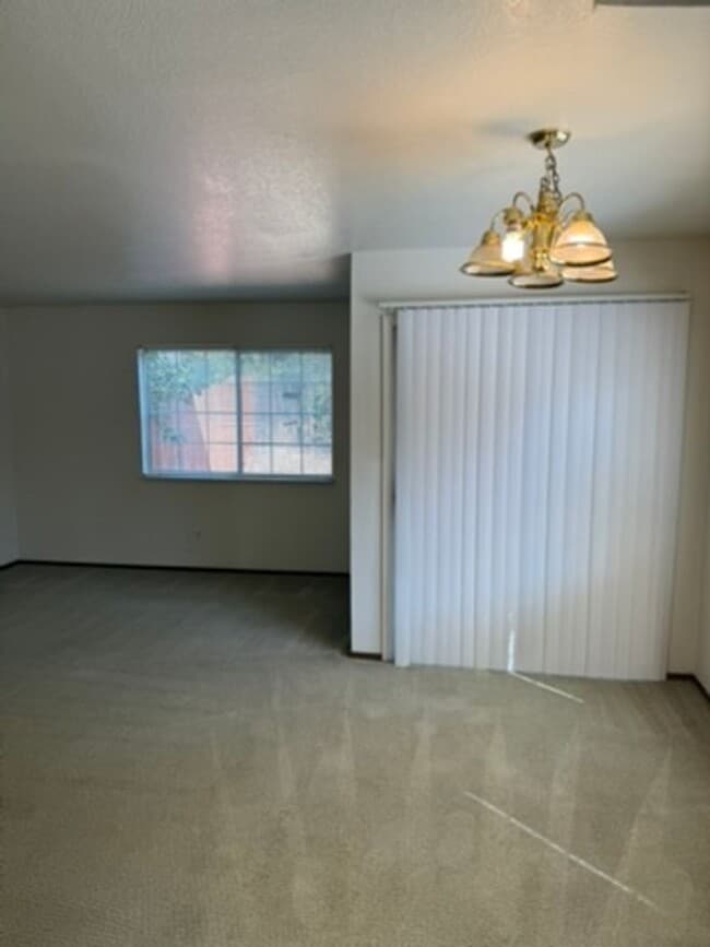 Building Photo - 4264 Stonewalk Ct