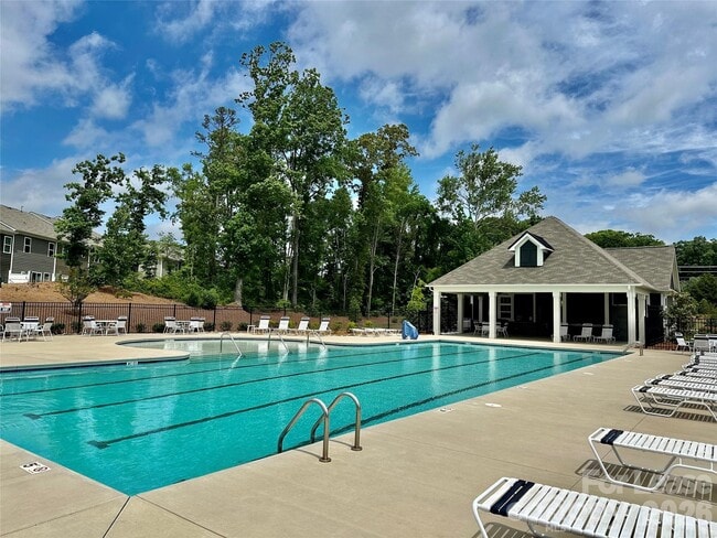 Building Photo - 8116 Ramsburg Dr