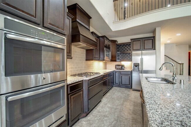 Building Photo - 24111 Valencia Ridge Ln