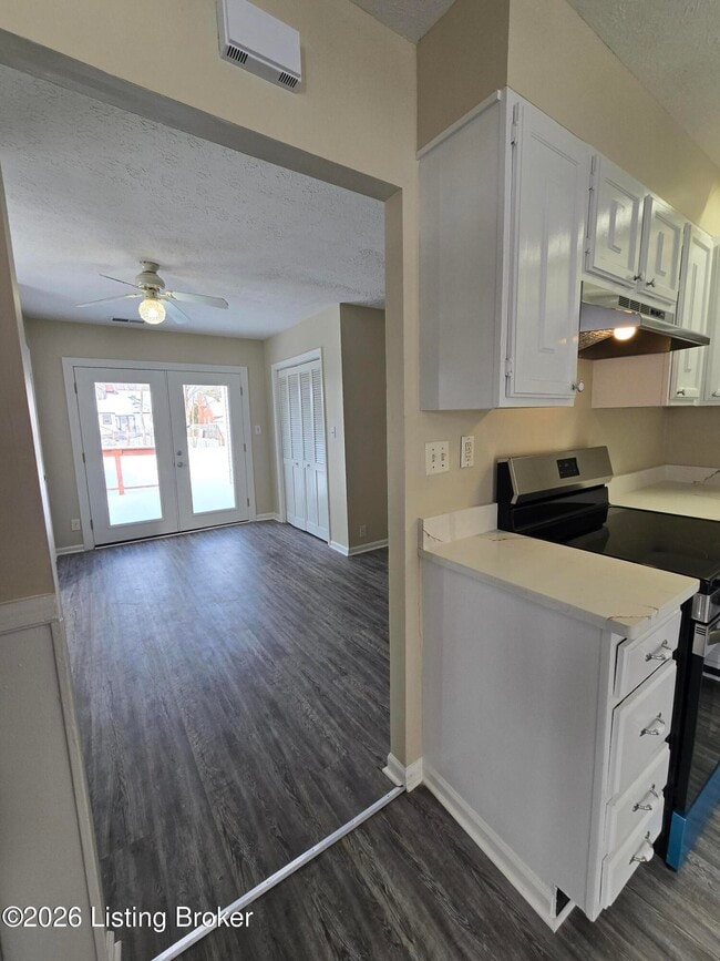 Building Photo - 214 Alpha Ave