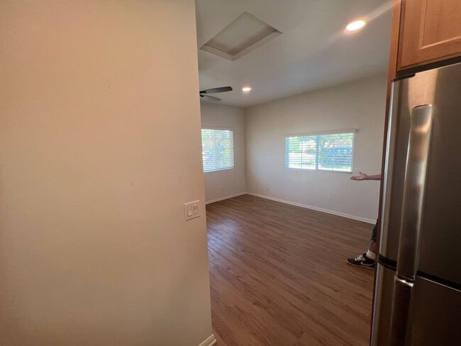 Building Photo - Charming, Open Concept, Single, Granada Hills ADU! Ready for Immediate Move-In!