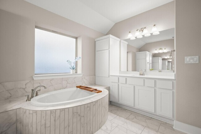 Building Photo - 120 Red Granite Rd