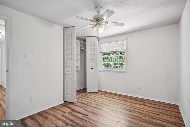 Building Photo - 9404 Mirror Pond Dr