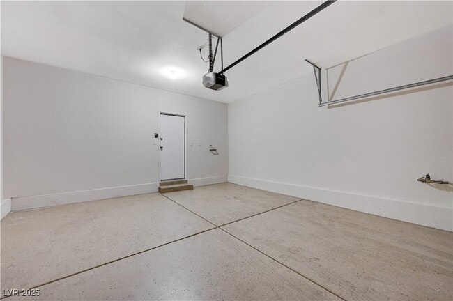 Building Photo - 4855 Double Down Dr