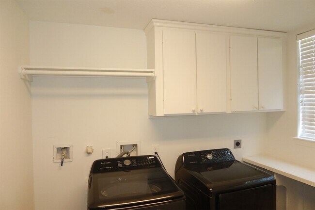 Building Photo - 12211 Summerland Ridge Ln