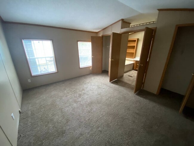 Building Photo - 4184 Bickel St