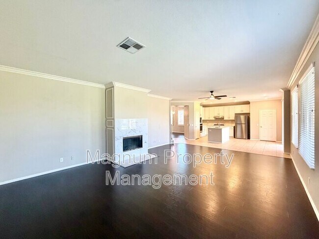 Building Photo - 42041 Delmonte St