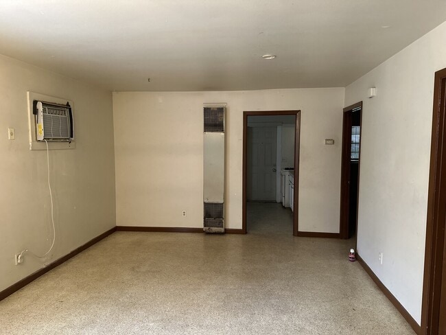 Building Photo - Duplex at NE 17th