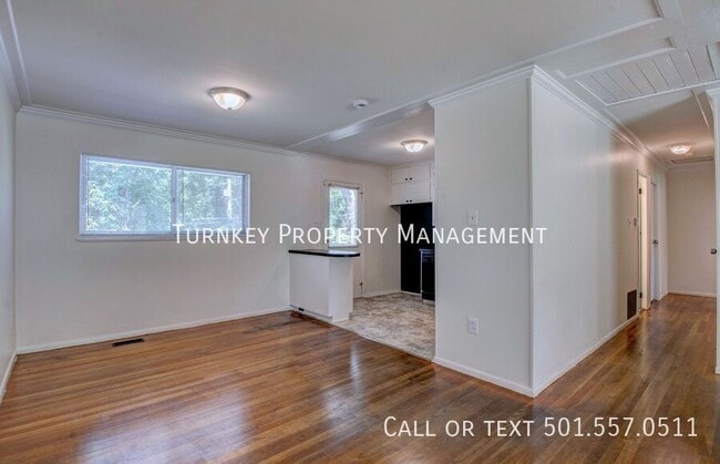 Building Photo - 13 Wesley Dr