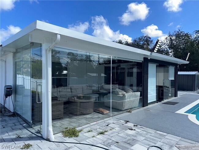 Building Photo - 3417 31st St W