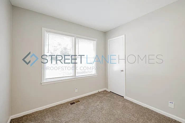 Building Photo - 137 Prince Ave