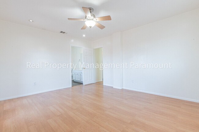 Building Photo - 3248 W 111th St