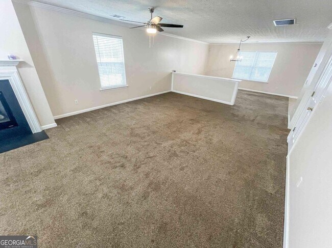 Building Photo - 6205 Tree Ridge Dr N W