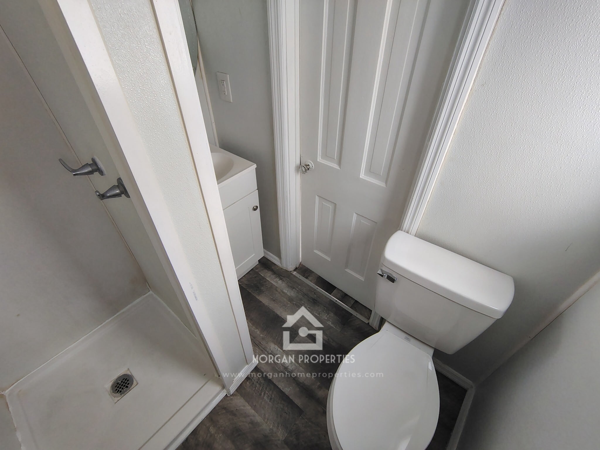 Building Photo - 725 W 8th St