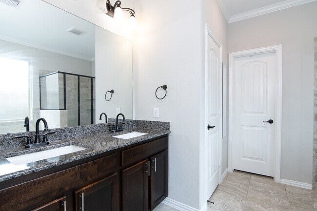 Building Photo - 14607 W Bekapark Ct