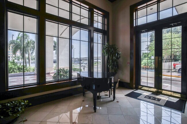 Building Photo - 345 Bayshore Blvd