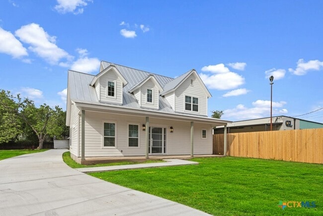 Building Photo - 158 S Academy Ave