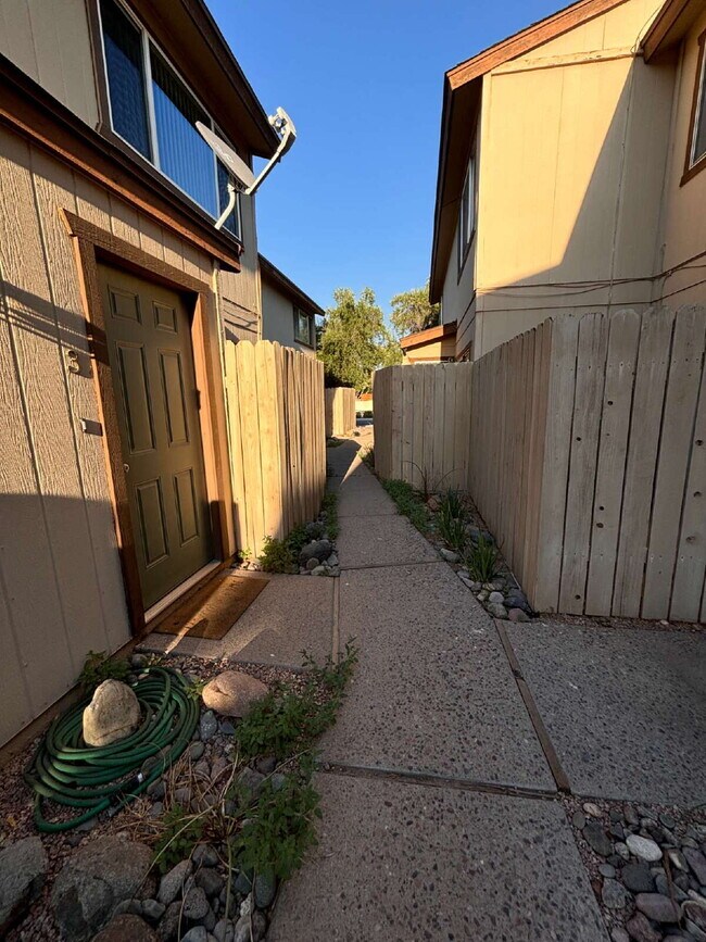 Building Photo - Coming Soon! Old Town Scottsdale Townhouse...