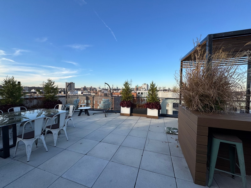 Building Photo - 154 Lenox Rd