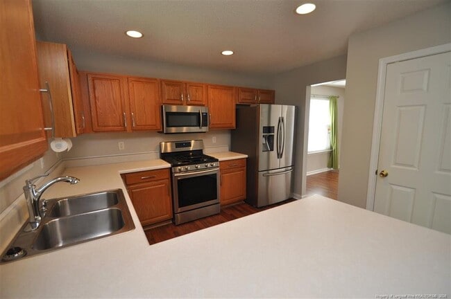 Building Photo - 117 Tiverton Woods Dr