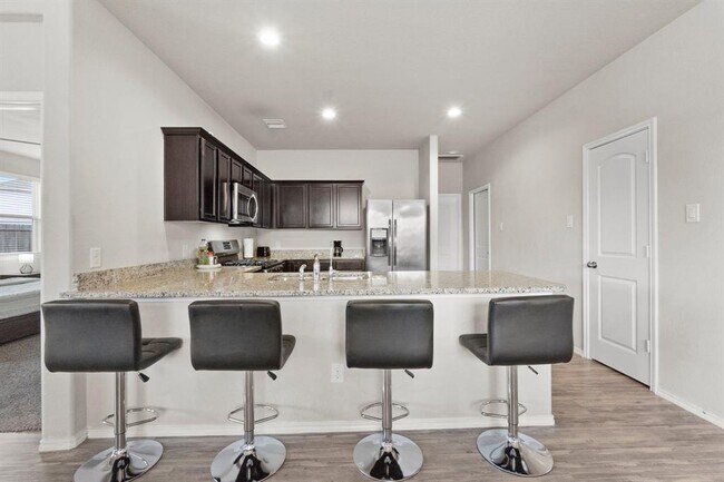 Building Photo - 18101 Woodpecker Trl