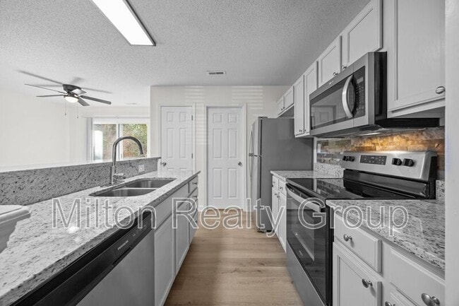 Building Photo - 107 Laura Ln
