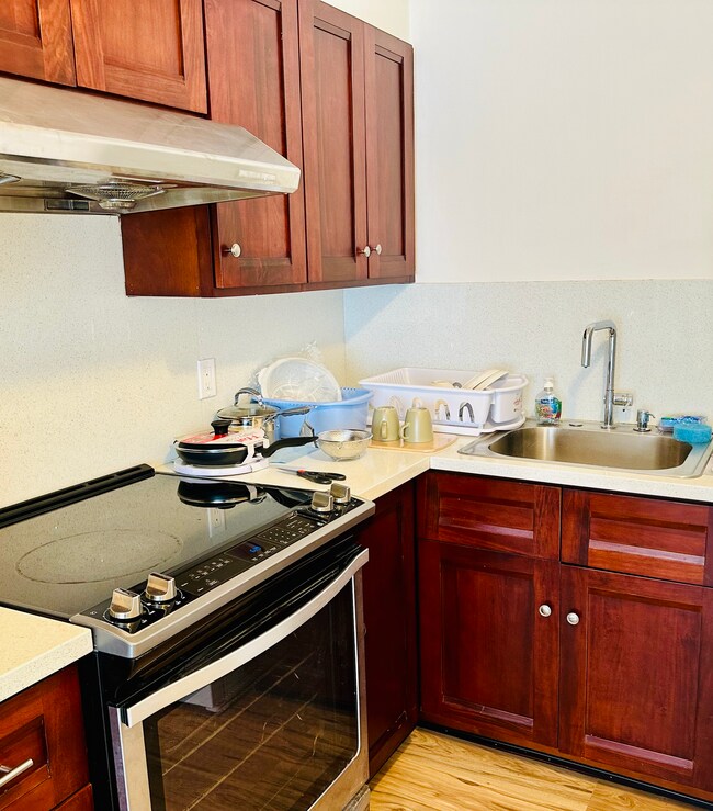 kitchen - 2058 19th Ave