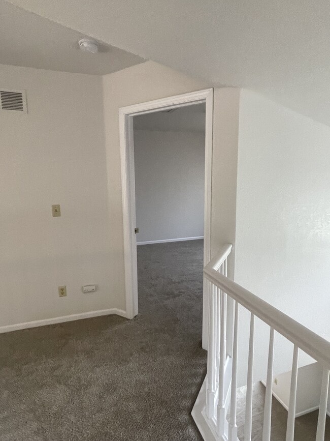 Building Photo - 1007 Cuerto Ln