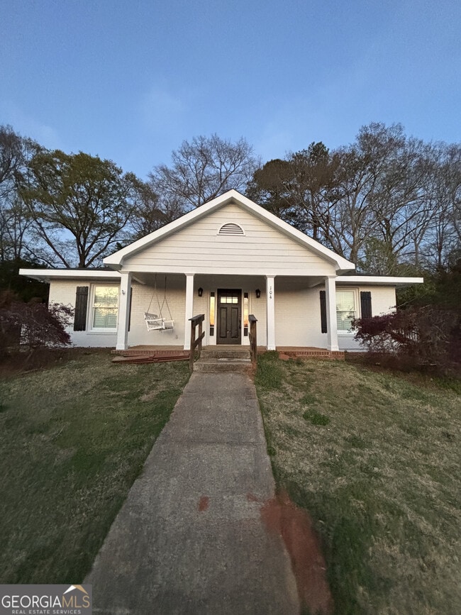 Building Photo - 104 Ridgecrest Rd