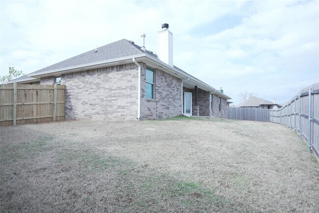 Building Photo - 5216 Bing Cir