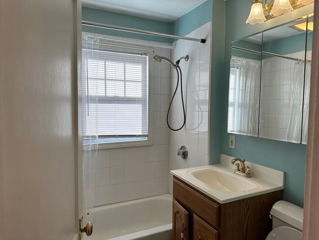 Building Photo - 45 Randlett St