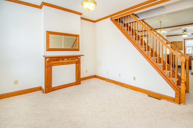 Living Room - 905 Fell St